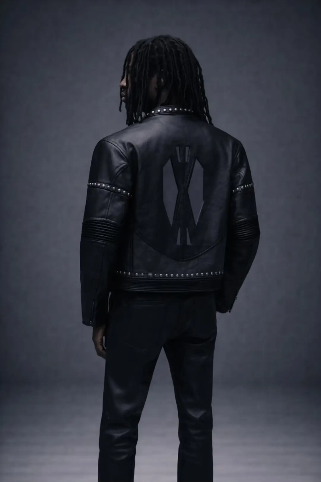 THIXO AI-generated clothing photo ad 6